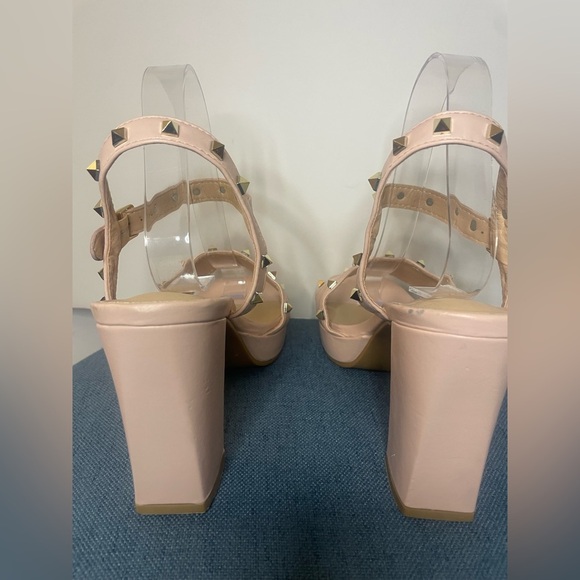 Rampage Light Pink Gold Studded Sandal Heels size 10 - Picture 9 of 15
